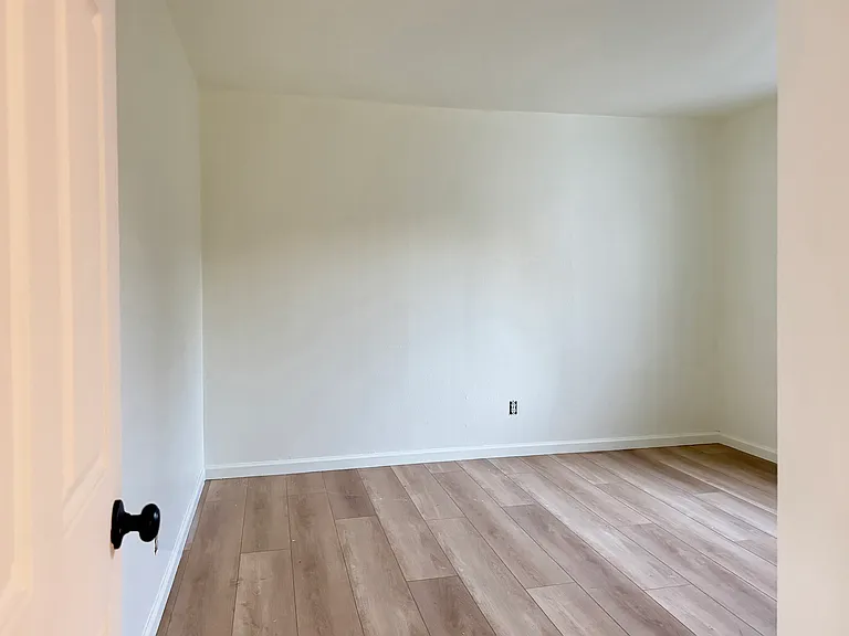 540 W Spain St — Photo 18