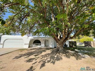 1420 N Country Club Cir, Carlsbad, NM 88220