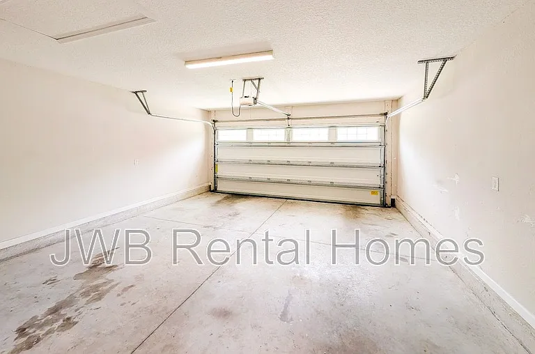 3126 Lowell Ave — Photo 10