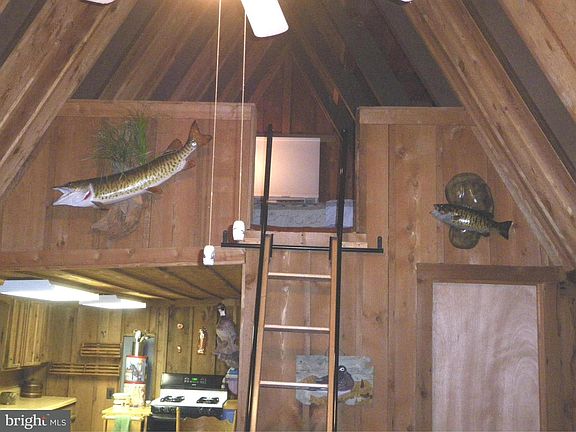 5th image of 489 Riverview Shores Dr