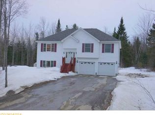424 Mudgett Rd, Levant, ME 04456
