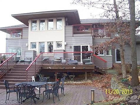 3rd image of 52118 Lake Park Dr