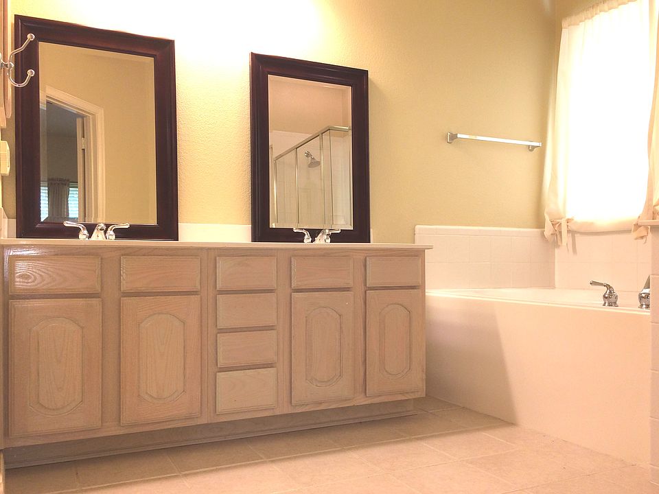 1st image of 5001 Plantation Ln