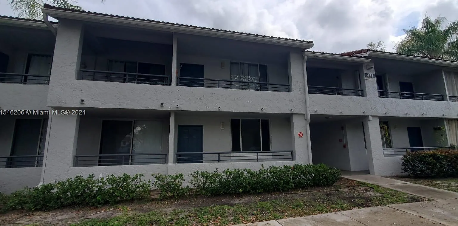 2 bed, $2,175 — Photo 1