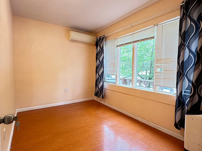8637 14th Ave #1 — Photo 5