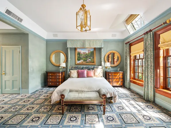 163 East 64th Street image 31 of 33