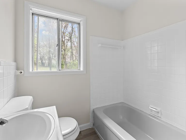 6715 Court N — Photo 11