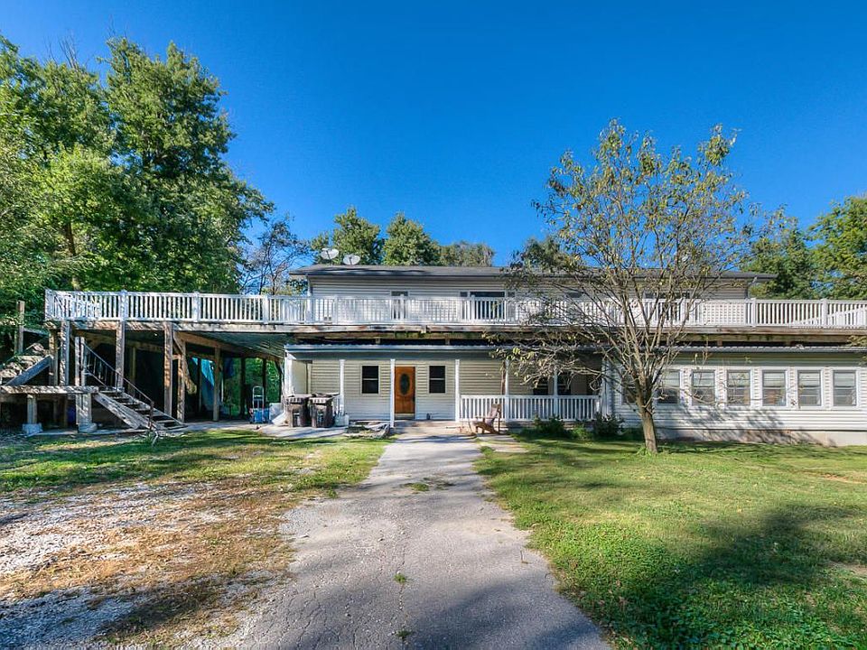 1st image of 20926 Hillsboro Ln S