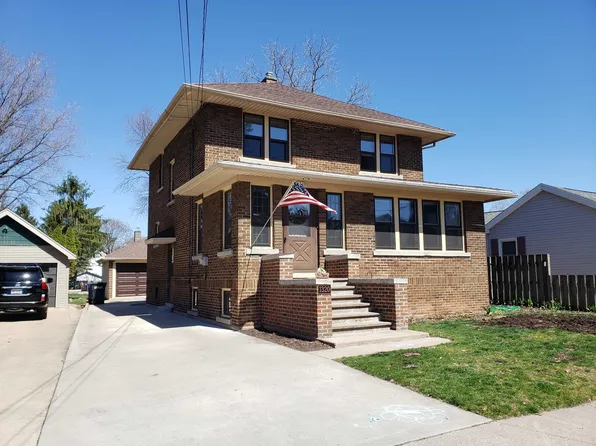1320 Rahr Ave, Oshkosh, WI 54901