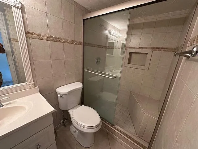 21 Abbey Ln #107 — Photo 8