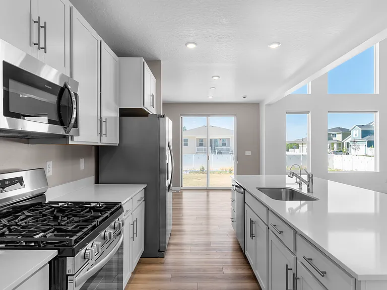 1877 E Chukar Dr — Photo 13