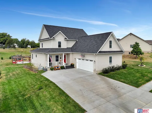 302 E Park St, Weeping Water, NE 68463