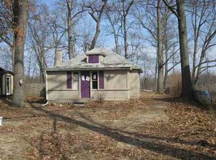 3747 Navarra Dr, White Lake, MI 48383