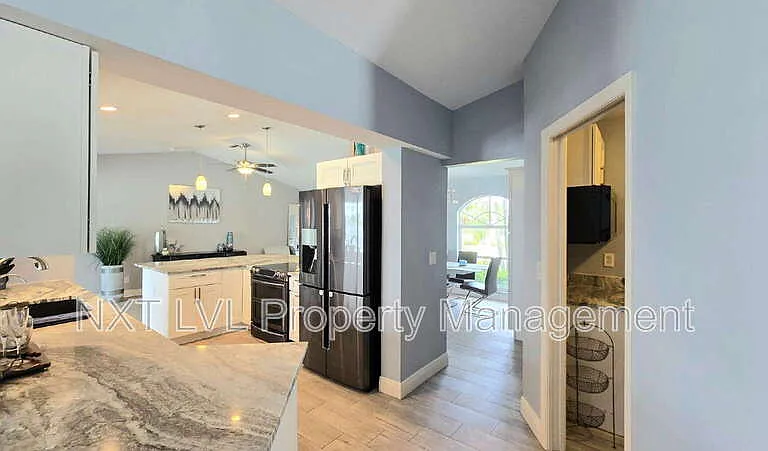 837 SE 3rd Ter — Photo 11