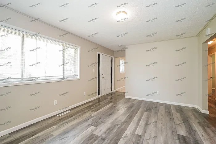 3871 Laguna Dr — Photo 4