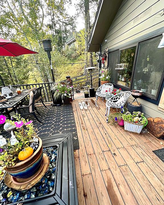Huge deck 