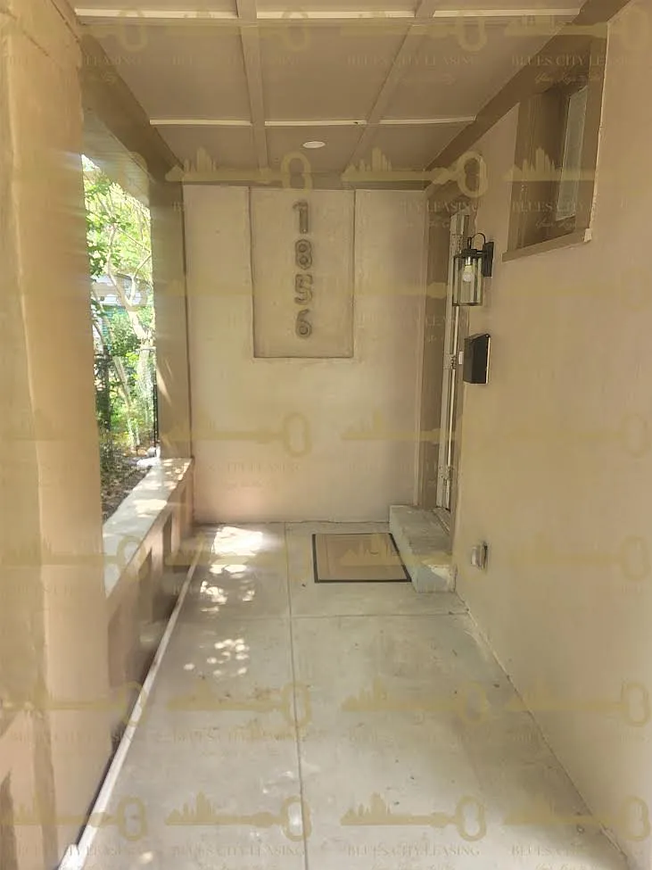 2 bed, 850 sqft, $1,175 — Photo 2