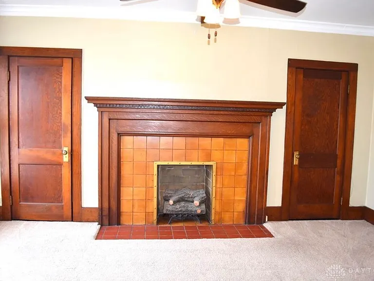 205 W Greene St #B — Photo 2