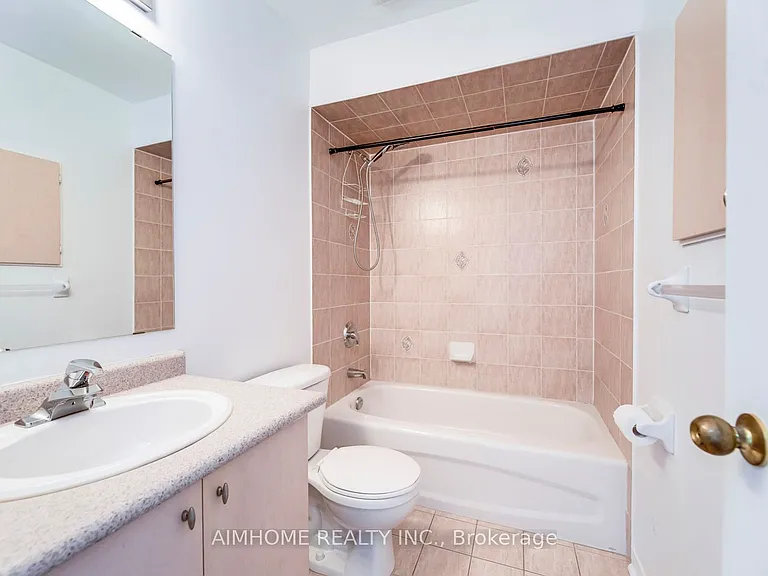 340 Kittridge Rd — Photo 31