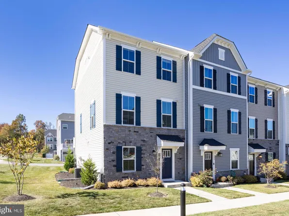 301 Sugar Maple Sq, Downingtown, PA 19335