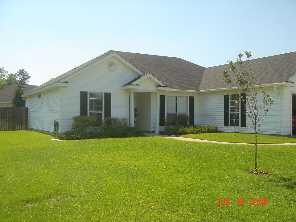 1st image of 4104 Rein Way