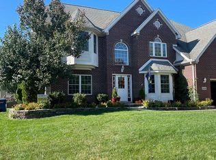 3836 Lake Pointe Ln, Ann Arbor, MI 48108