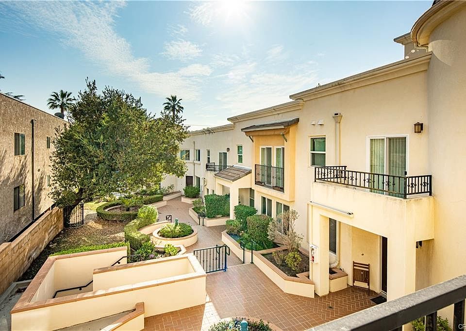 overlook from the master bedroom to the courtyard