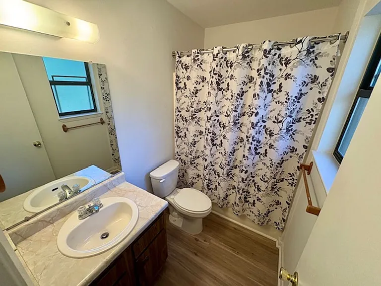 511 Maple Ave — Photo 12