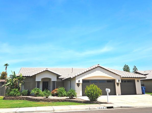 1325 S 28th Dr