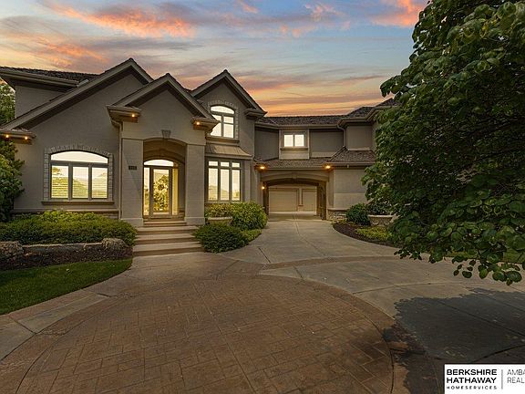 3rd image of 910 N 143rd Avenue Cir