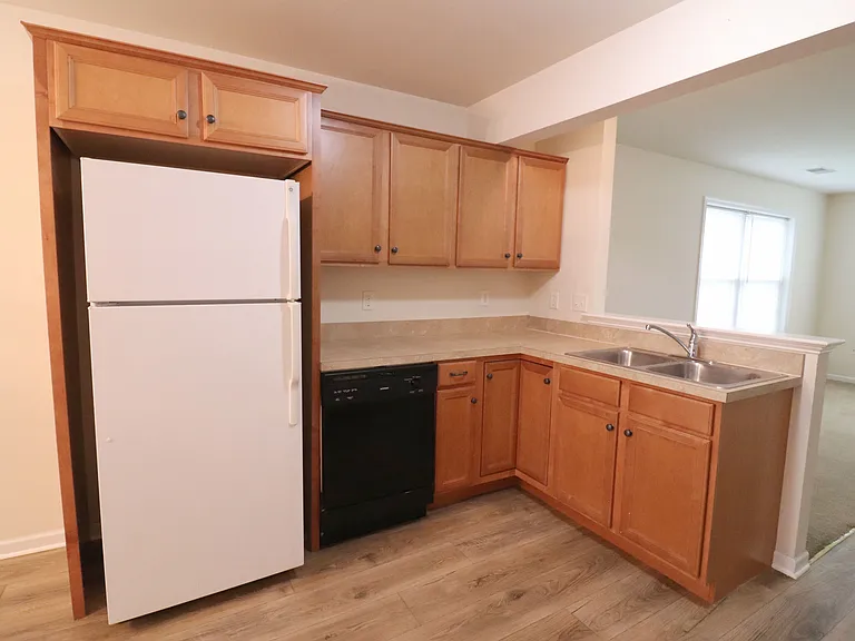 13 Broderick Ct — Photo 8