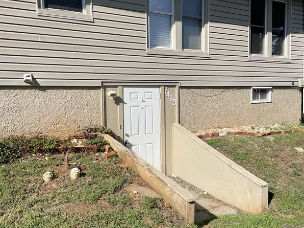 746 W Rio Rd #B, Charlottesville, VA 22901