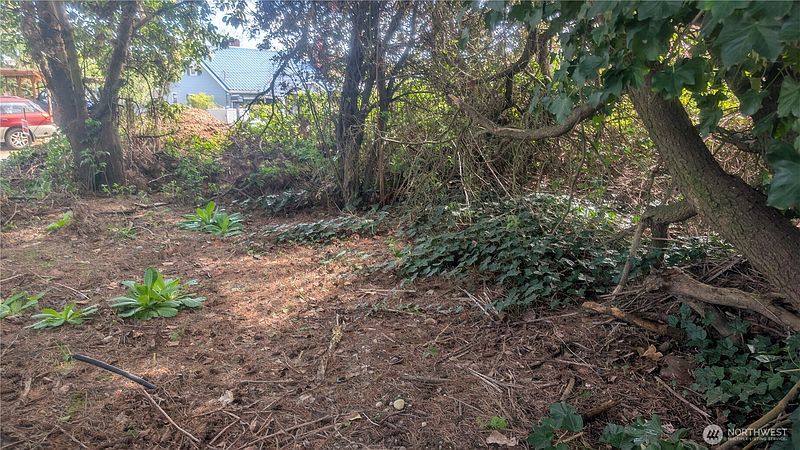 5th image of 5263 21St Avenue SW