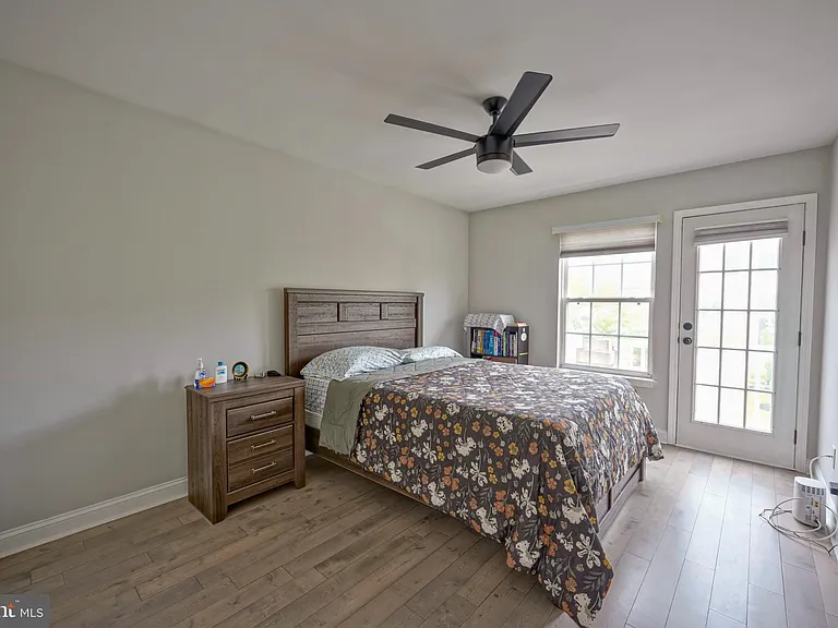 16 Buckingham Pl — Photo 30