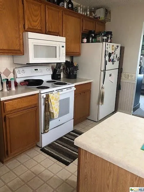 3 bed, 1349 sqft, $1,295 — Photo 3