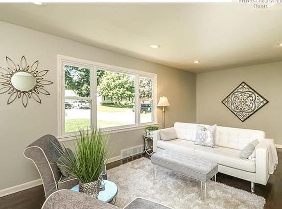 5th image of 8937 Hardy Dr