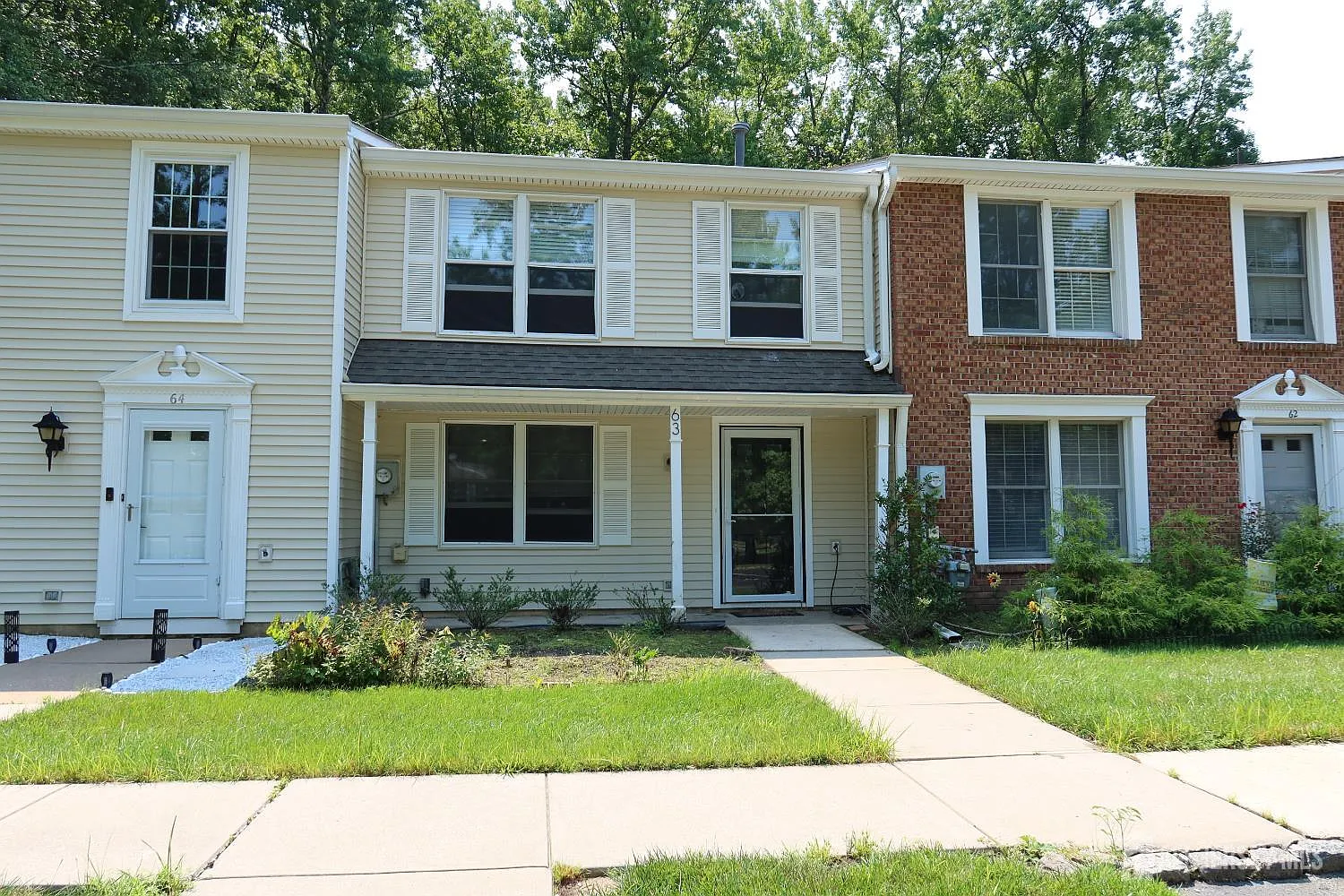 3 bed, 2.5 bath, 1200 sqft, $3,000 — Photo 1