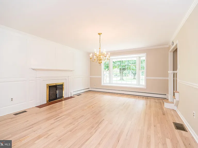 38 Chestnut Valley Dr — Photo 17