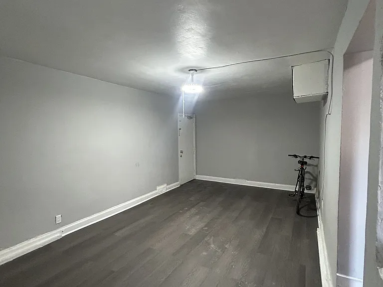 10140 Yonge St #5 — Photo 13