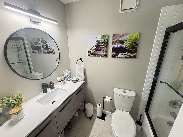 690 SE 23rd Ave #1 — Photo 23