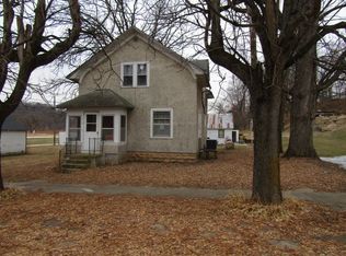 319 3rd St, Garber, IA 52048