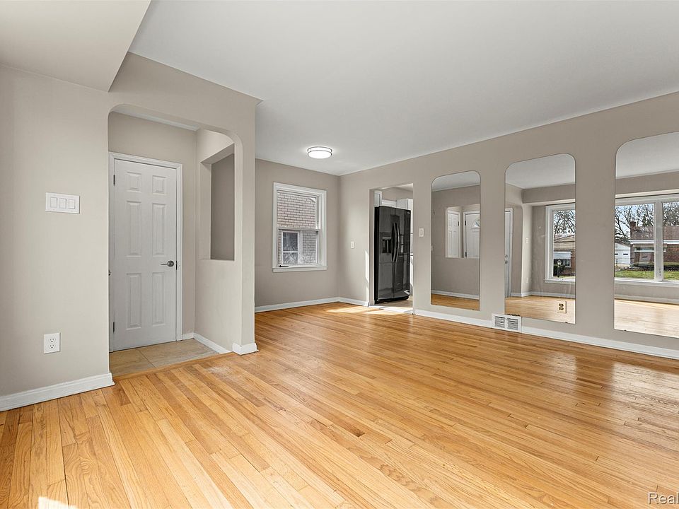 11321 Lenore St, photo 3