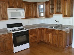 32 Farmersville Rd, Califon, NJ 07830