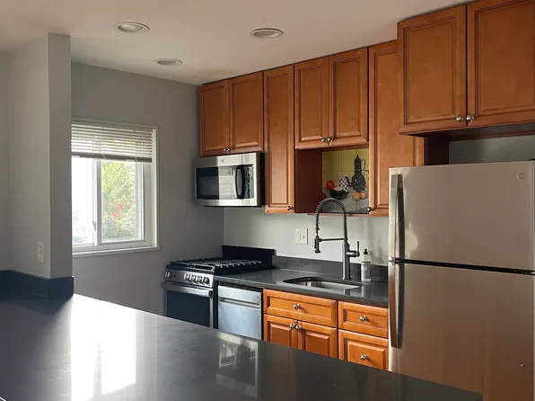 2400 Langston Blvd, Arlington, VA
