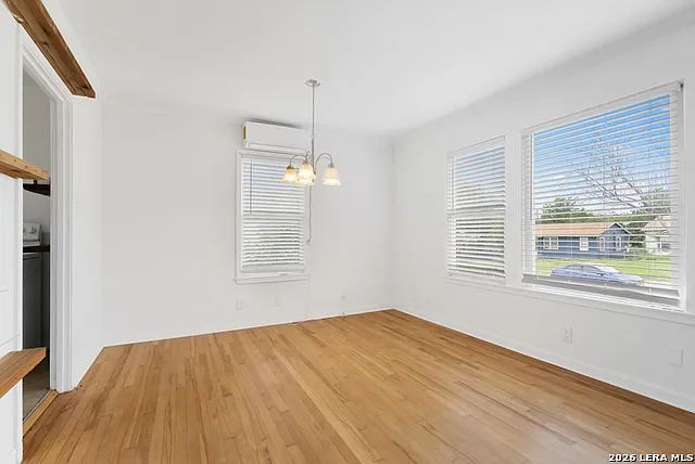 418 McDougal Ave — Photo 8
