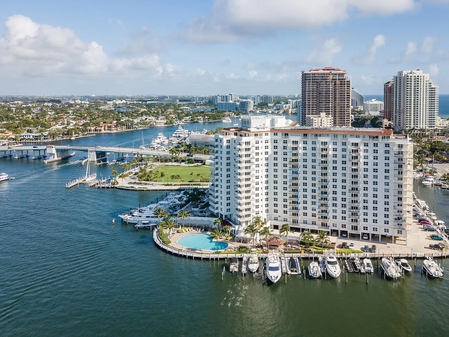 1 Las Olas Cir — Photo 3