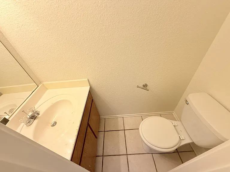 1210 Industrial Blvd #C — Photo 10
