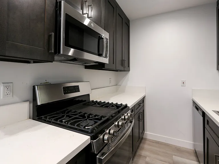 410 Lucas Ave — Photo 20