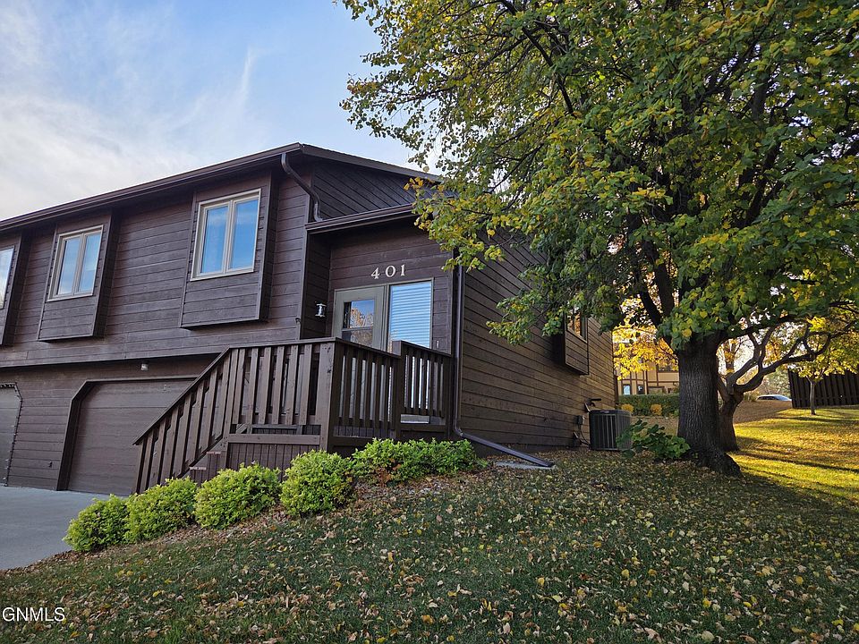 1st image of 401 Brandon Pl E