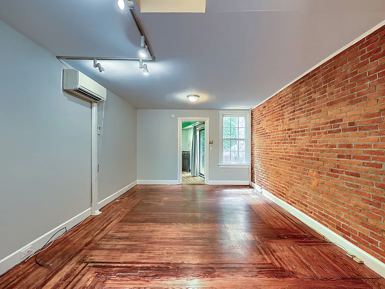 107 South St — Photo 9